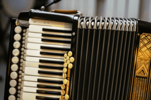 gefen_23233_an_accordion_with_a_blank_background_in_a_music_lab_6666aa3a-f044-460b-8163-23a590d2717c